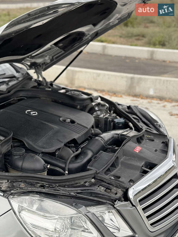 Седан Mercedes-Benz E-Class 2010 в Києві фото 20 Седан Mercedes-Benz E-Class 2010 в Києві