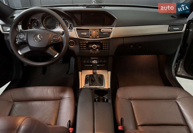 Седан Mercedes-Benz E-Class 2010 в Києві фото 29 Седан Mercedes-Benz E-Class 2010 в Києві