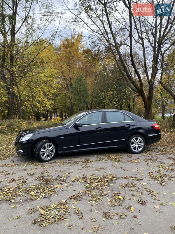 Седан Mercedes-Benz E-Class 2010 в Луцьку фото 3 Седан Mercedes-Benz E-Class 2010 в Луцьку