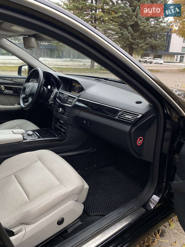 Седан Mercedes-Benz E-Class 2010 в Луцьку фото 17 Седан Mercedes-Benz E-Class 2010 в Луцьку