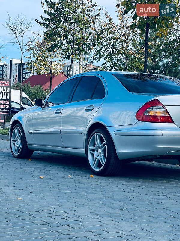 Седан Mercedes-Benz E-Class 2004 в Ивано-Франковске