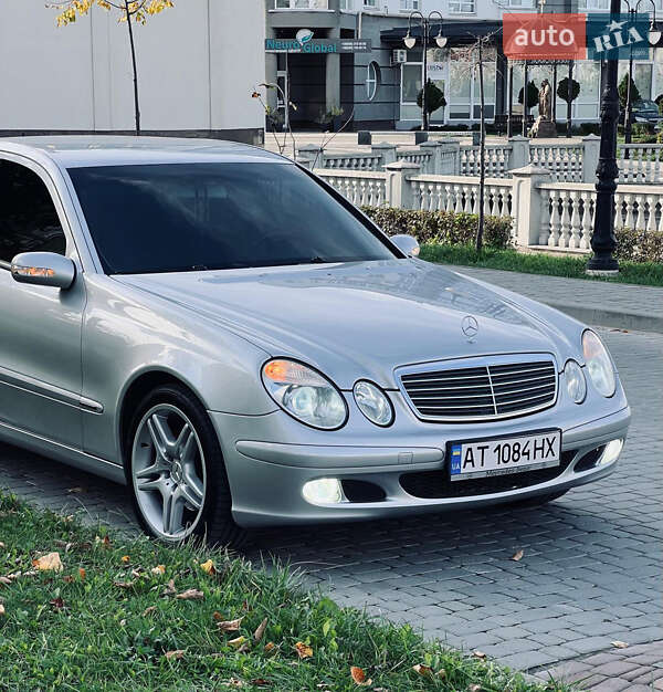 Седан Mercedes-Benz E-Class 2004 в Ивано-Франковске