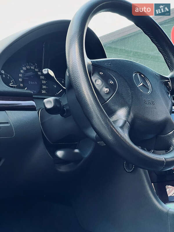 Седан Mercedes-Benz E-Class 2004 в Ивано-Франковске