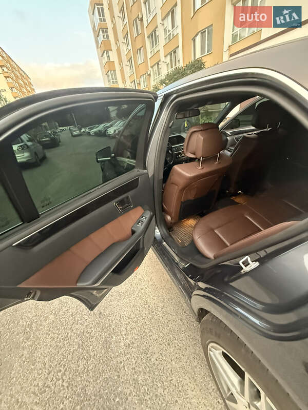 Купе Mercedes-Benz E-Class 2011 в Виннице фото 10 Купе Mercedes-Benz E-Class 2011 в Виннице