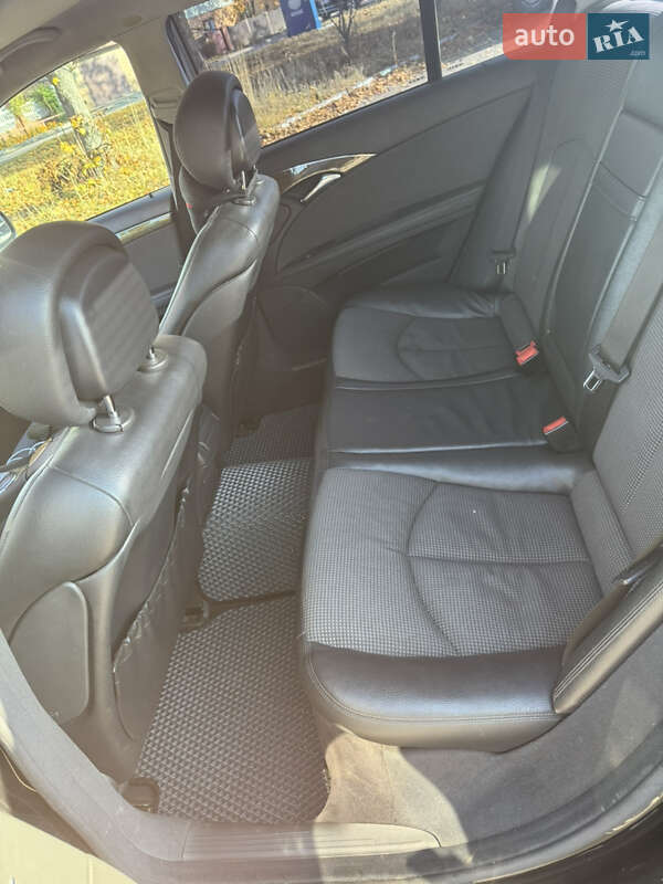 Седан Mercedes-Benz E-Class 2006 в Чернигове фото 25 Седан Mercedes-Benz E-Class 2006 в Чернигове