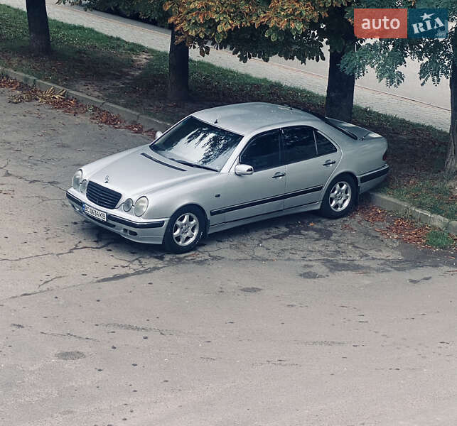 Mercedes-Benz E-Class 1996 Mercedes-Benz E-Class 1996