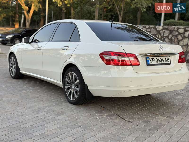 Седан Mercedes-Benz E-Class 2010 в Запоріжжі фото 5 Седан Mercedes-Benz E-Class 2010 в Запоріжжі