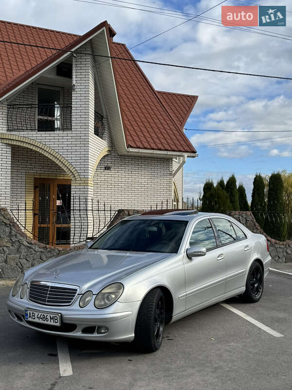 Седан Mercedes-Benz E-Class 2004 в Вінниці