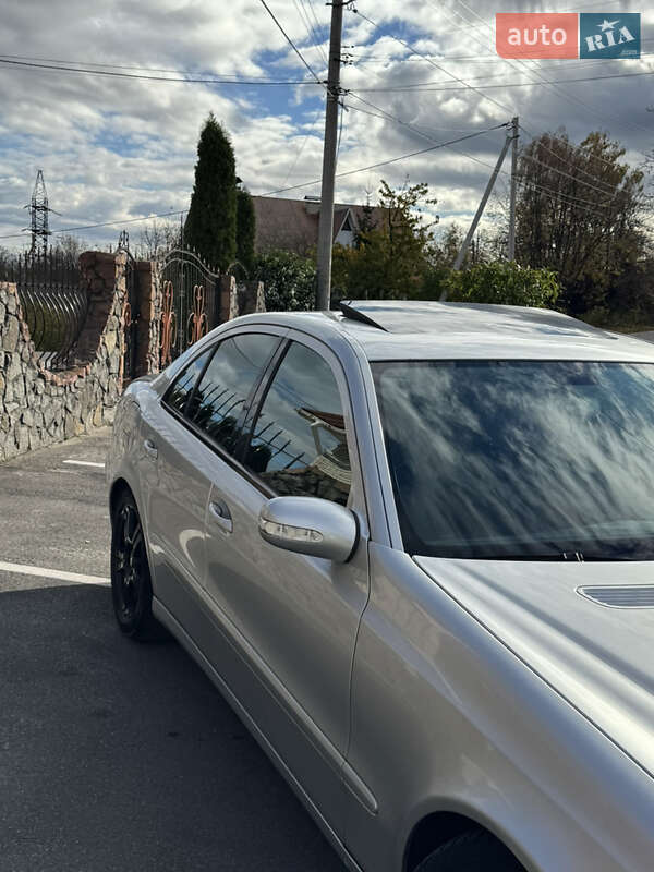 Седан Mercedes-Benz E-Class 2004 в Вінниці