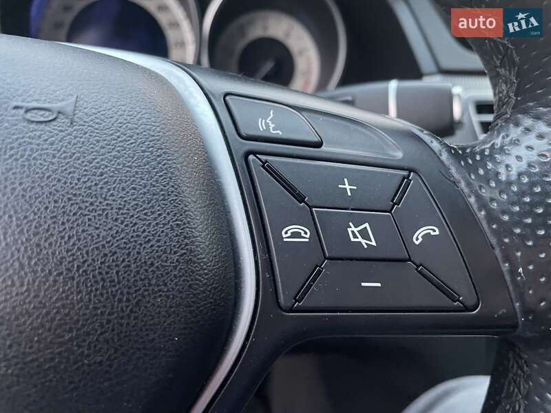 Седан Mercedes-Benz E-Class 2013 в Киеве фото 43 Седан Mercedes-Benz E-Class 2013 в Киеве