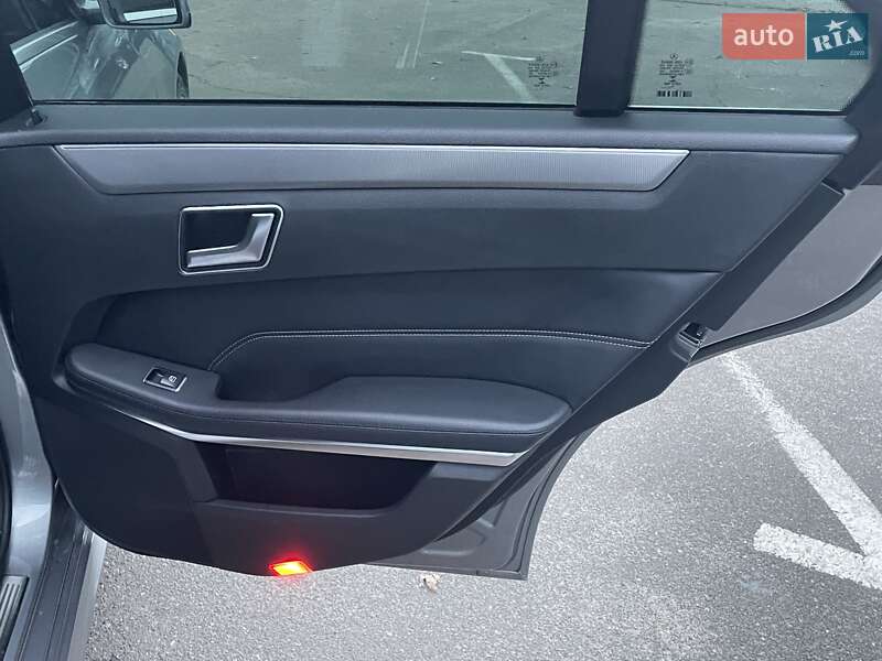 Седан Mercedes-Benz E-Class 2013 в Киеве фото 51 Седан Mercedes-Benz E-Class 2013 в Киеве