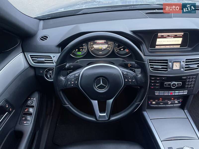 Седан Mercedes-Benz E-Class 2013 в Киеве фото 60 Седан Mercedes-Benz E-Class 2013 в Киеве