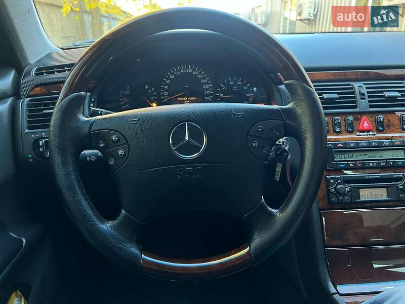 Седан Mercedes-Benz E-Class 2002 в Києві фото 12 Седан Mercedes-Benz E-Class 2002 в Києві