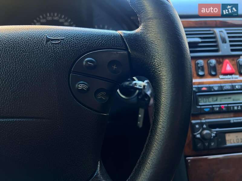 Седан Mercedes-Benz E-Class 2002 в Києві фото 17 Седан Mercedes-Benz E-Class 2002 в Києві
