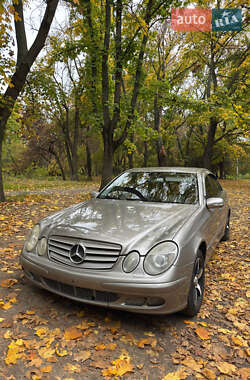 Седан Mercedes-Benz E-Class 2004 в Одессе