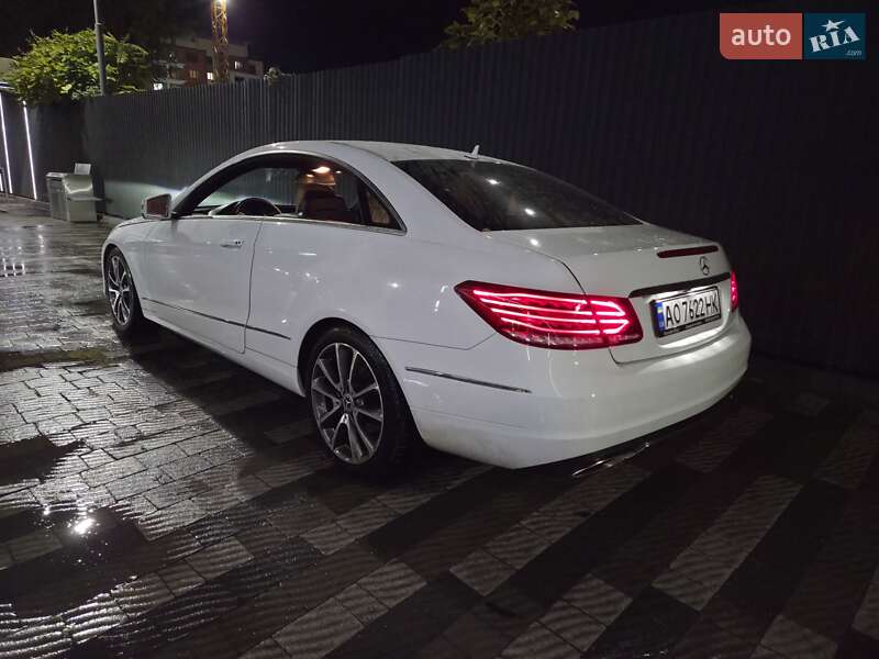 Купе Mercedes-Benz E-Class 2013 в Ужгороді