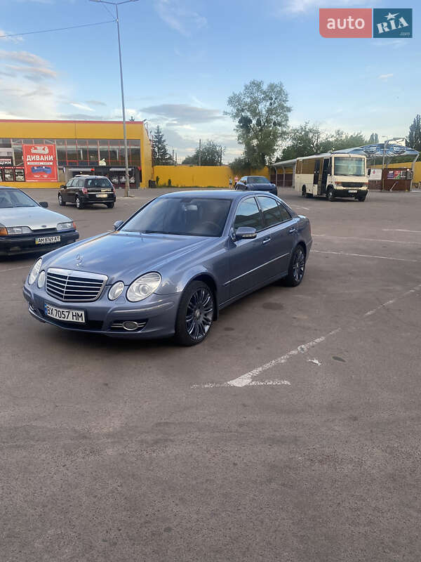 Седан Mercedes-Benz E-Class 2007 в Житомире