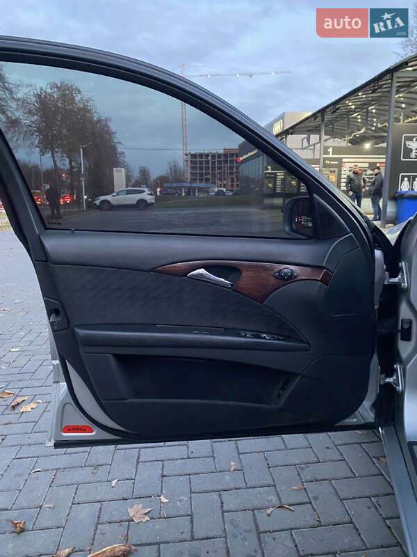 Седан Mercedes-Benz E-Class 2002 в Львове фото 18 Седан Mercedes-Benz E-Class 2002 в Львове