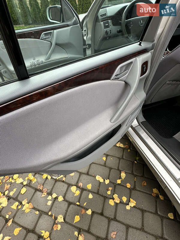 Седан Mercedes-Benz E-Class 2000 в Луцьку фото 37 Седан Mercedes-Benz E-Class 2000 в Луцьку