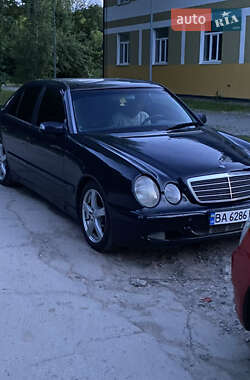 Седан Mercedes-Benz E-Class 2001 в Бережанах