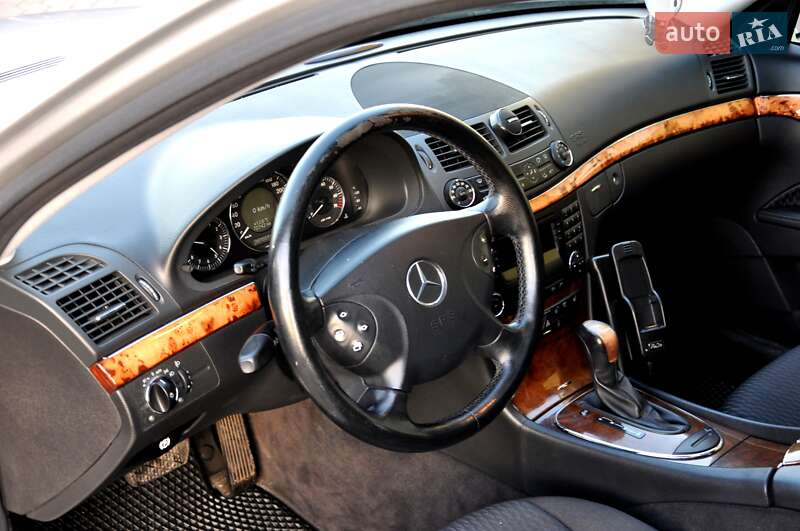 Універсал Mercedes-Benz E-Class 2005 в Львові фото 17 Універсал Mercedes-Benz E-Class 2005 в Львові