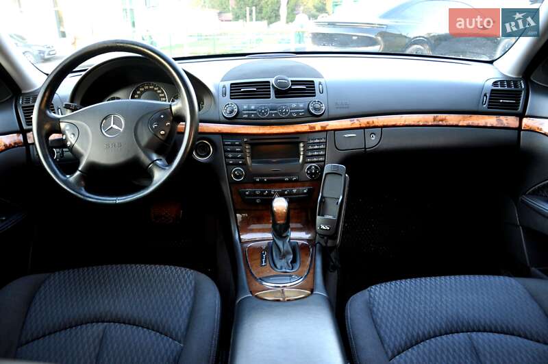 Універсал Mercedes-Benz E-Class 2005 в Львові фото 30 Універсал Mercedes-Benz E-Class 2005 в Львові