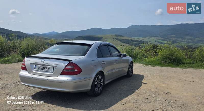 Седан Mercedes-Benz E-Class 2003 в Чопе фото 2 Седан Mercedes-Benz E-Class 2003 в Чопе