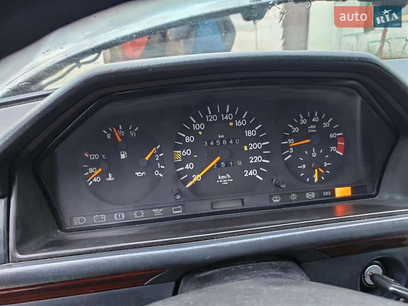 Седан Mercedes-Benz E-Class 1993 в Перемышлянах фото 15 Седан Mercedes-Benz E-Class 1993 в Перемышлянах