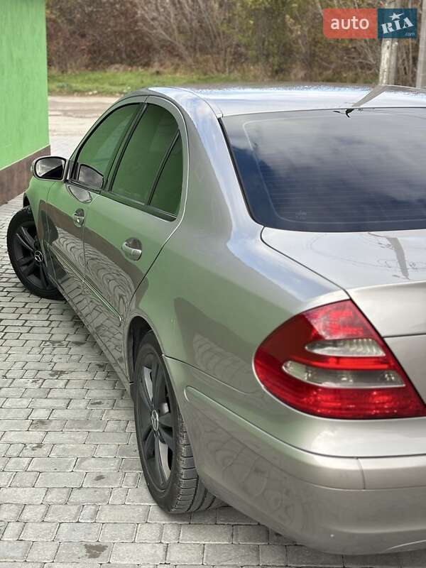 Седан Mercedes-Benz E-Class 2004 в Каменец-Подольском