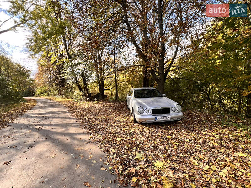 Седан Mercedes-Benz E-Class 1997 в Липниках