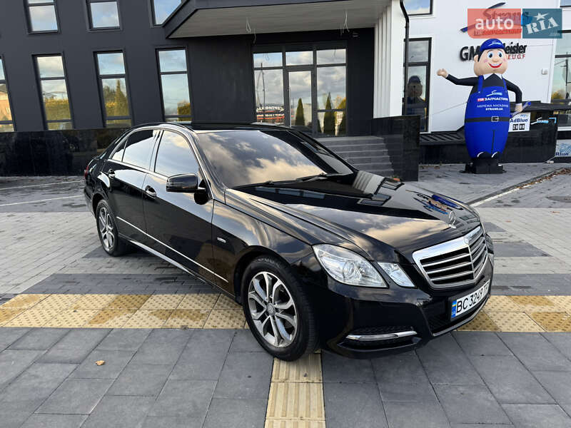 Седан Mercedes-Benz E-Class 2011 в Львові
