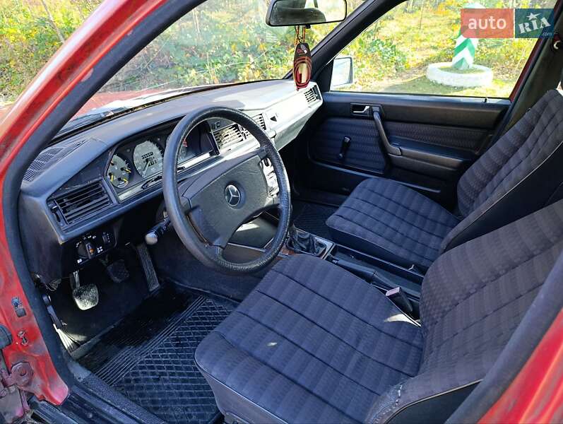 Седан Mercedes-Benz E-Class 1987 в Дрогобыче