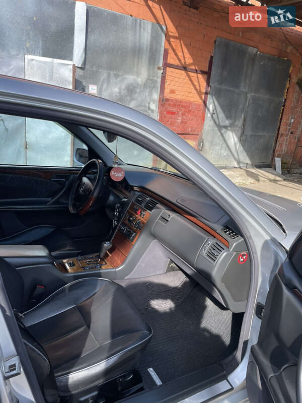 Седан Mercedes-Benz E-Class 1999 в Черновцах фото 11 Седан Mercedes-Benz E-Class 1999 в Черновцах