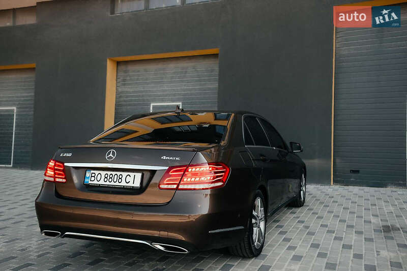 Седан Mercedes-Benz E-Class 2013 в Тернополі