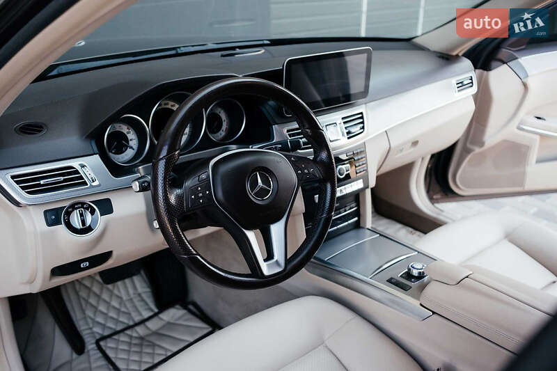 Седан Mercedes-Benz E-Class 2013 в Тернополі