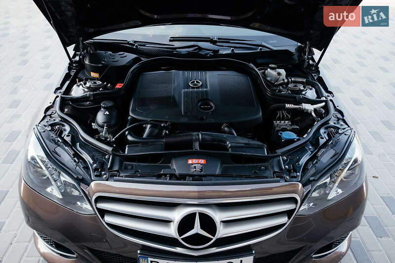 Седан Mercedes-Benz E-Class 2013 в Тернополі