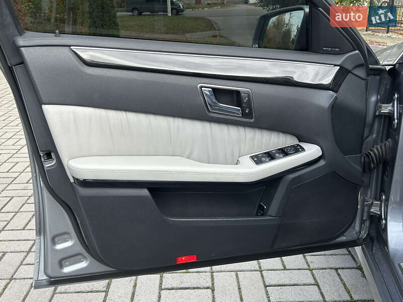 Седан Mercedes-Benz E-Class 2010 в Прилуках фото 17 Седан Mercedes-Benz E-Class 2010 в Прилуках