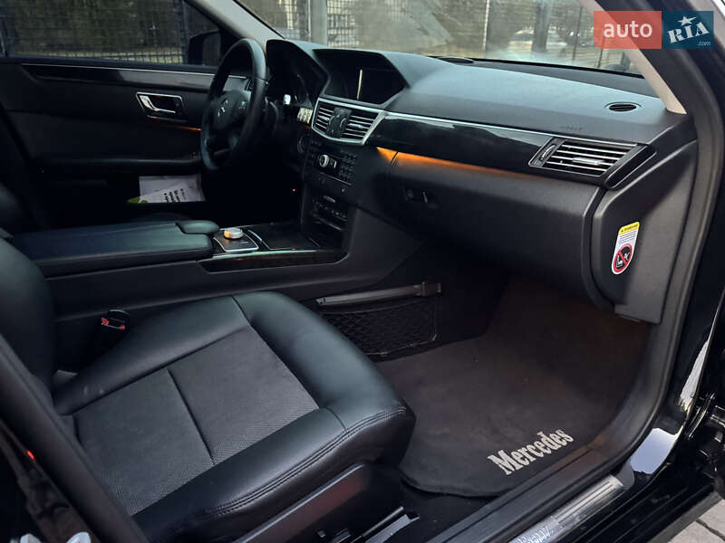 Седан Mercedes-Benz E-Class 2009 в Запоріжжі