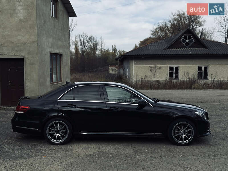 Седан Mercedes-Benz E-Class 2013 в Сторожинці
