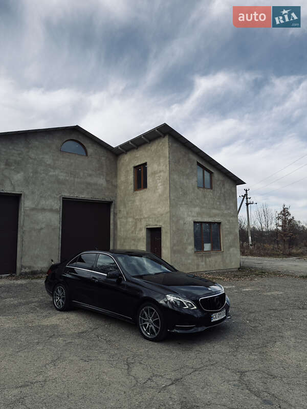 Седан Mercedes-Benz E-Class 2013 в Сторожинці