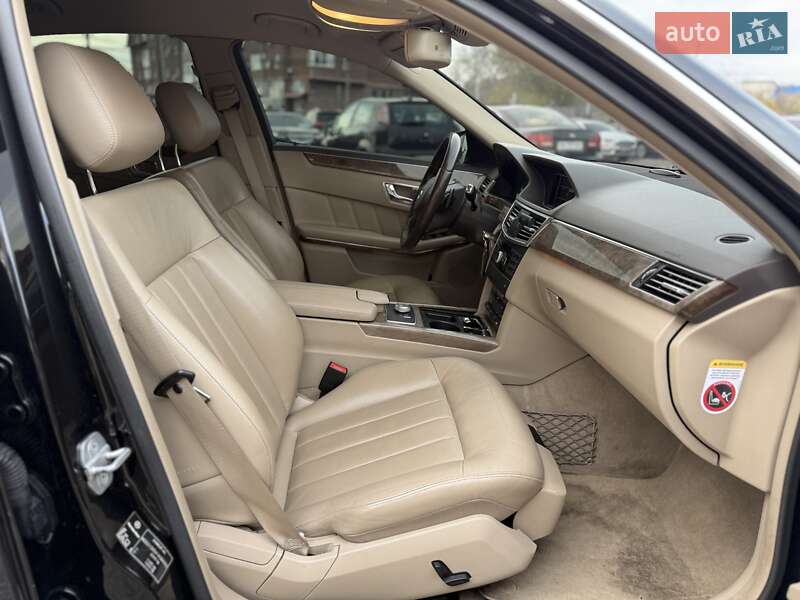 Седан Mercedes-Benz E-Class 2011 в Киеве фото 23 Седан Mercedes-Benz E-Class 2011 в Киеве