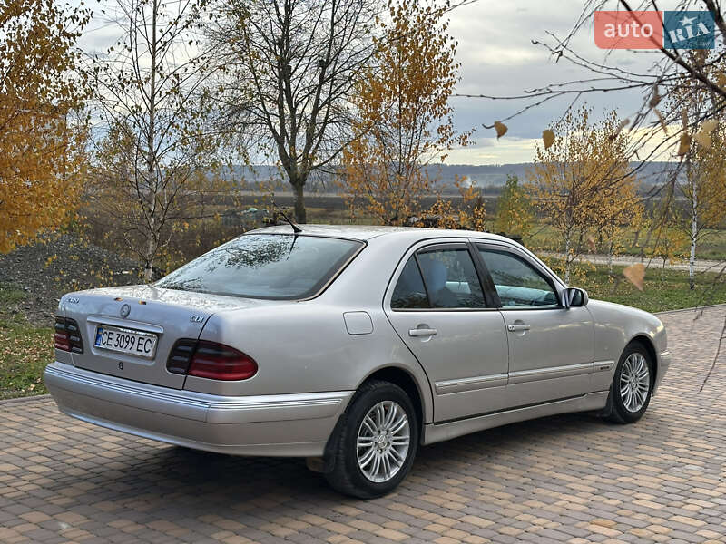 Седан Mercedes-Benz E-Class 2000 в Сторожинце
