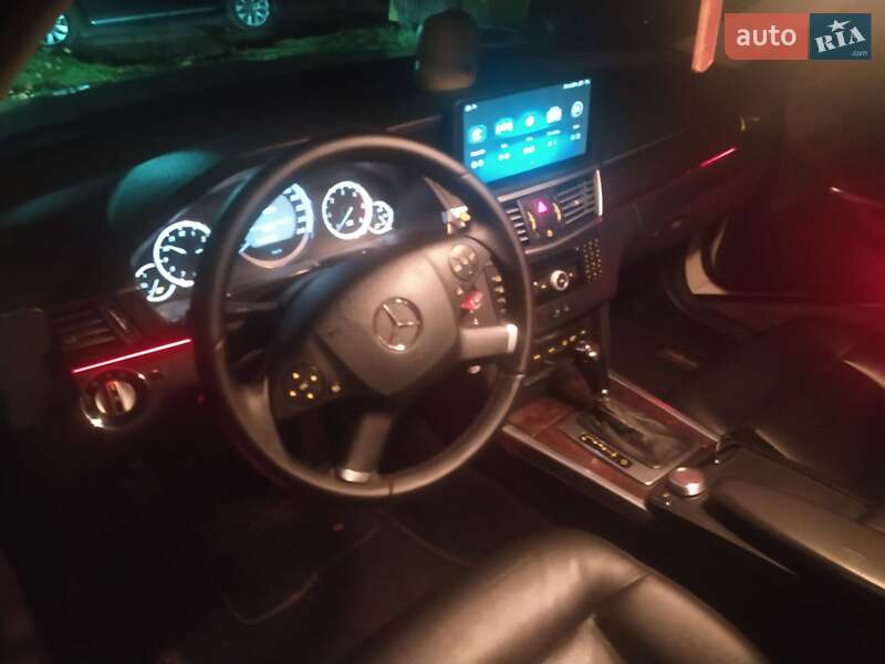 Седан Mercedes-Benz E-Class 2010 в Запоріжжі фото 24 Седан Mercedes-Benz E-Class 2010 в Запоріжжі