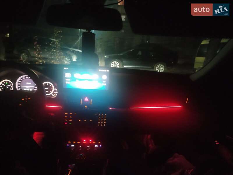 Седан Mercedes-Benz E-Class 2010 в Запоріжжі фото 29 Седан Mercedes-Benz E-Class 2010 в Запоріжжі