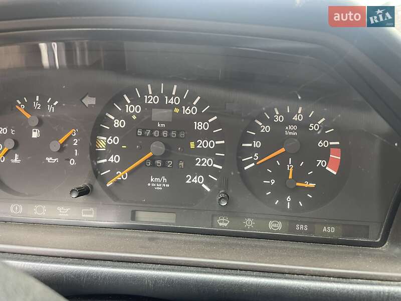 Купе Mercedes-Benz E-Class 1994 в Києві фото 7 Купе Mercedes-Benz E-Class 1994 в Києві