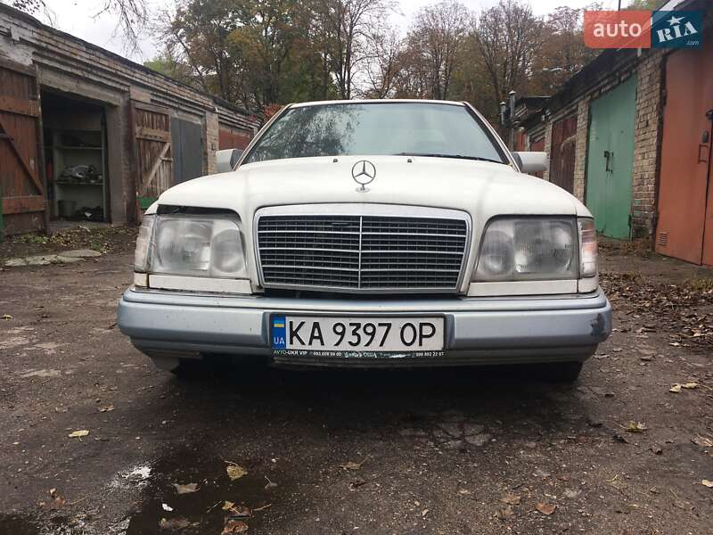 Купе Mercedes-Benz E-Class 1994 в Києві фото 17 Купе Mercedes-Benz E-Class 1994 в Києві