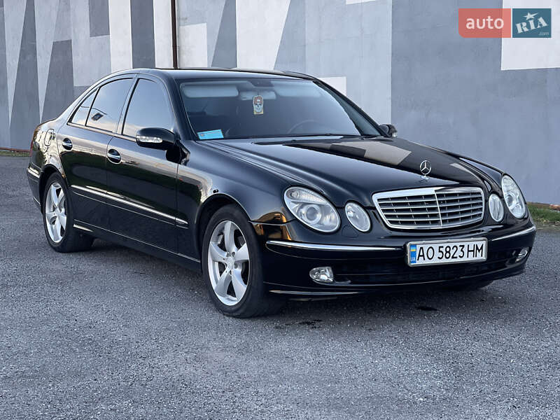 Mercedes-Benz E-Class 2004 Mercedes-Benz E-Class 2004