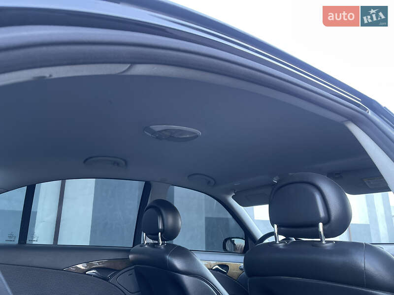 Седан Mercedes-Benz E-Class 2004 в Виннице