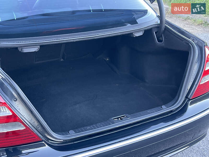 Седан Mercedes-Benz E-Class 2004 в Виннице