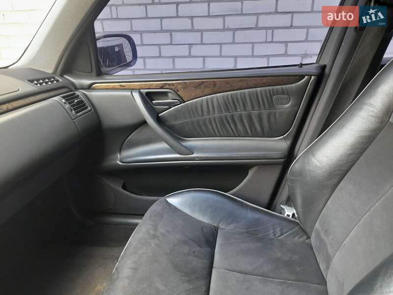 Седан Mercedes-Benz E-Class 2001 в Прилуках фото 10 Седан Mercedes-Benz E-Class 2001 в Прилуках